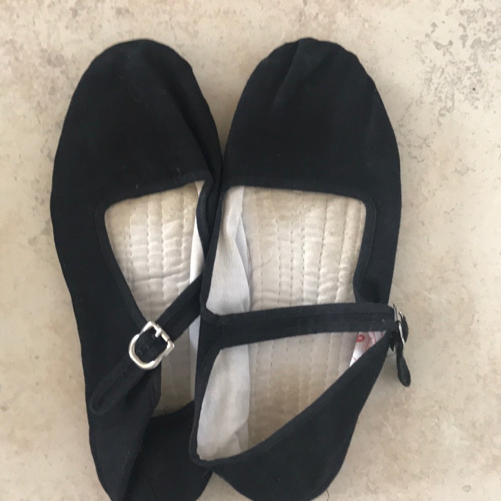 Urban Outfitters "HOA YU" Shoes